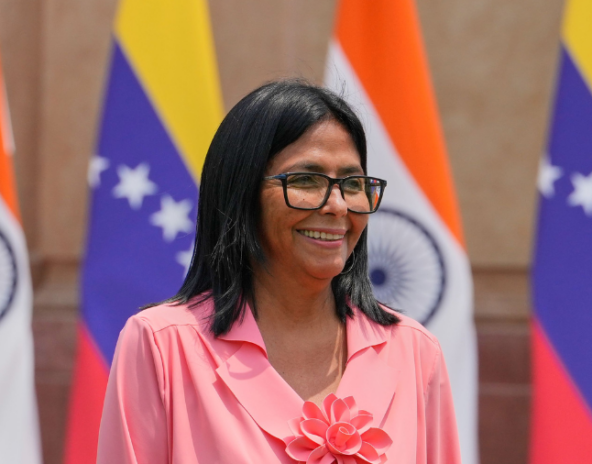 delcy-rodriguez-retorna-a-venezuela-tras-gira-oficial-por-india-y-turquia-62306