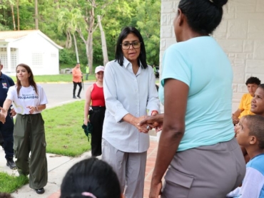 delcy-rodriguez-superviso-el-despliegue-logistico-y-de-atencion-en-la-ciudad-vacacional-los-caracas-63900