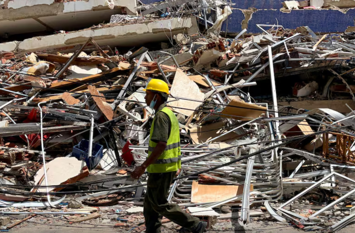 se-eleva-a-2595-los-muertos-por-el-terremoto-en-venezuela-efe-64049